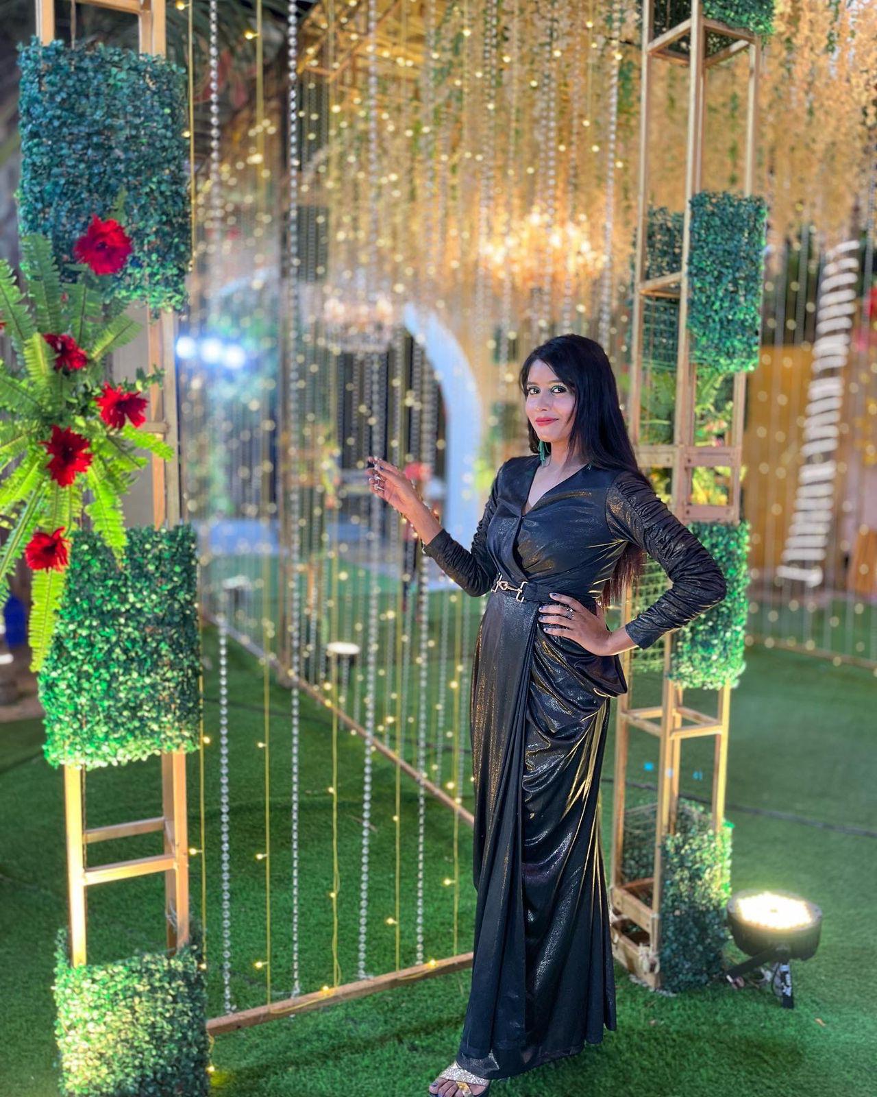 Anchor Shikha Gallery 4